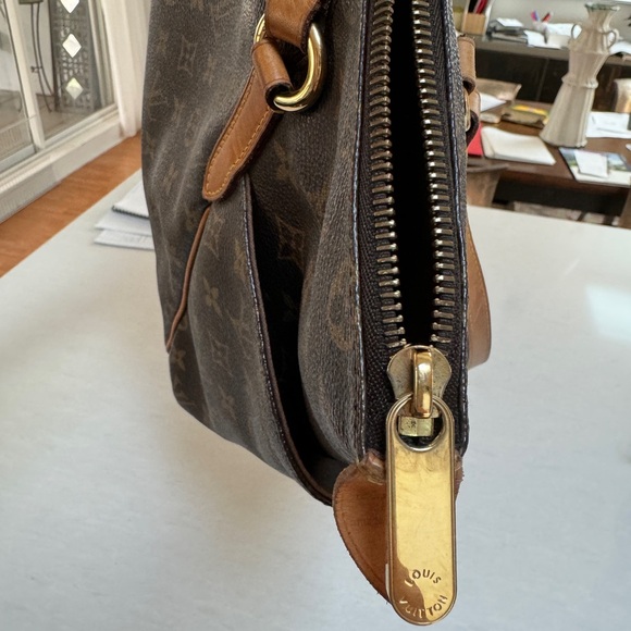 Authentic Louis Vuitton Totally MM Bag Great condition SD4181 (2011). It’s REAL - Picture 2 of 11